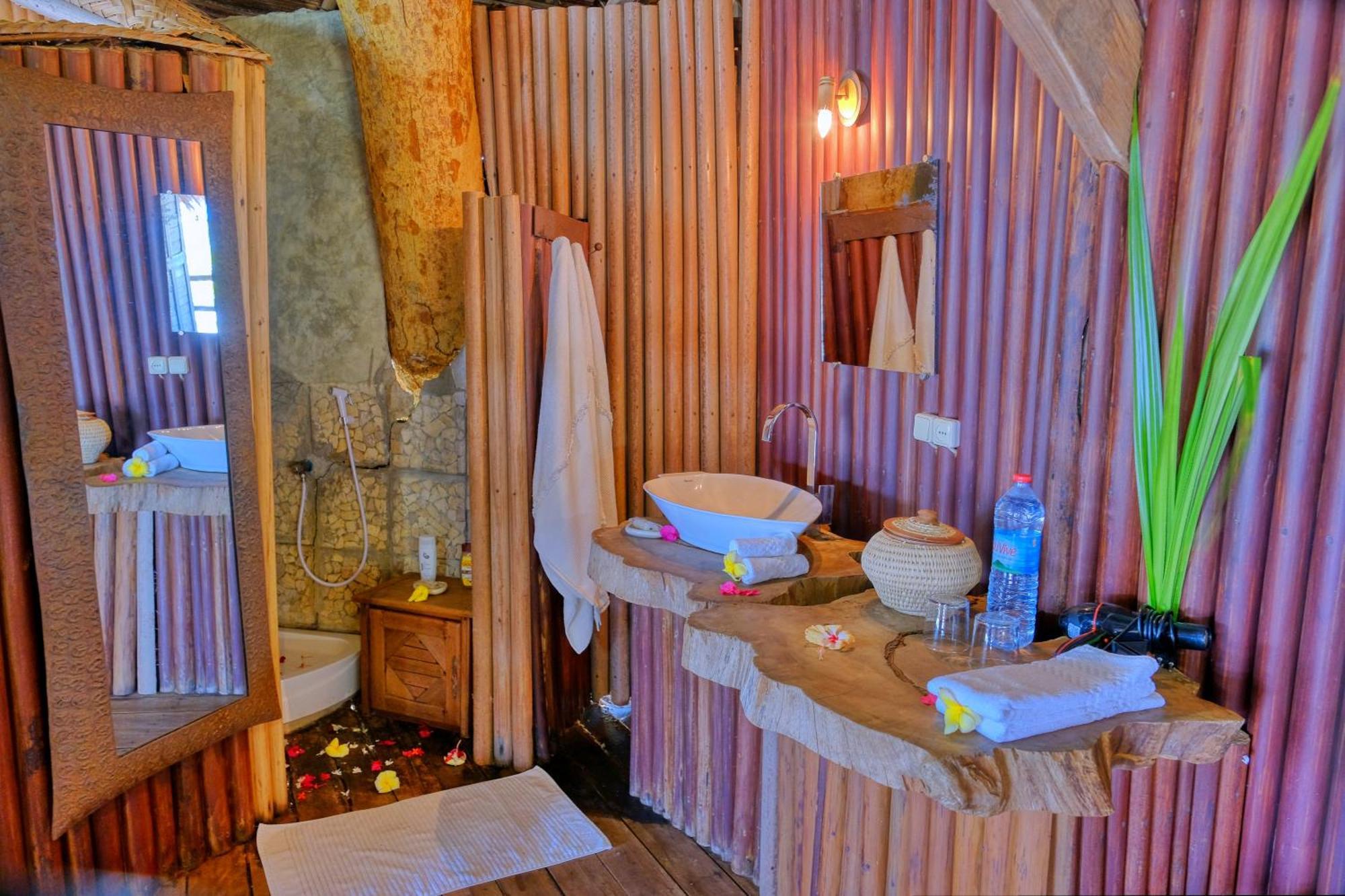 Sangany Lodge Befotaka Bay Eksteriør bilde