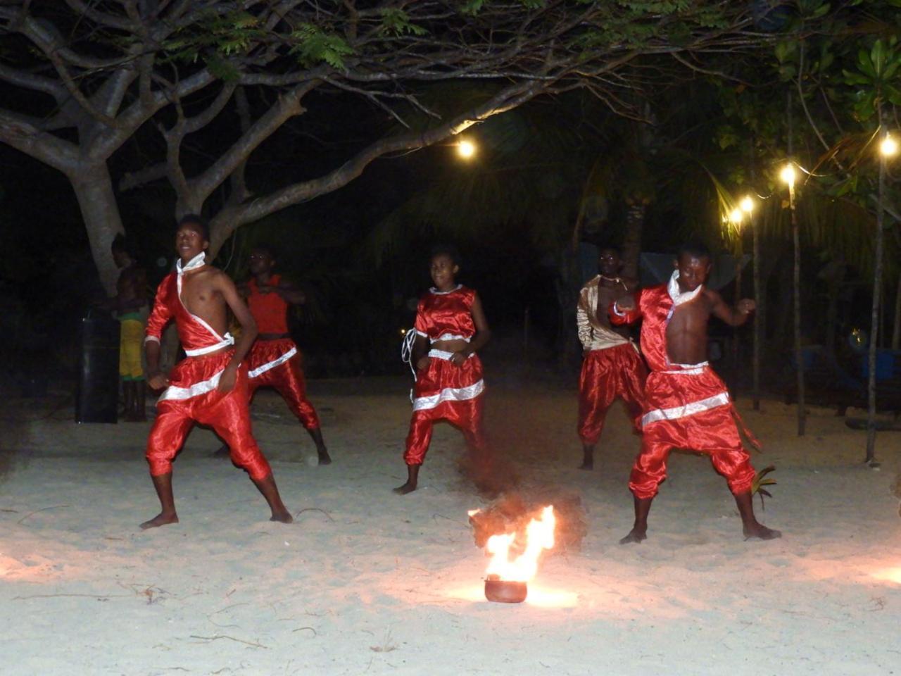 Sangany Lodge Befotaka Bay Eksteriør bilde